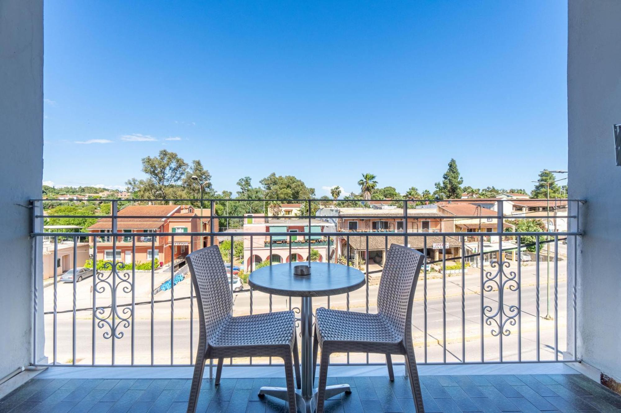 Angela Hotel & Apartments 고우비아 외부 사진