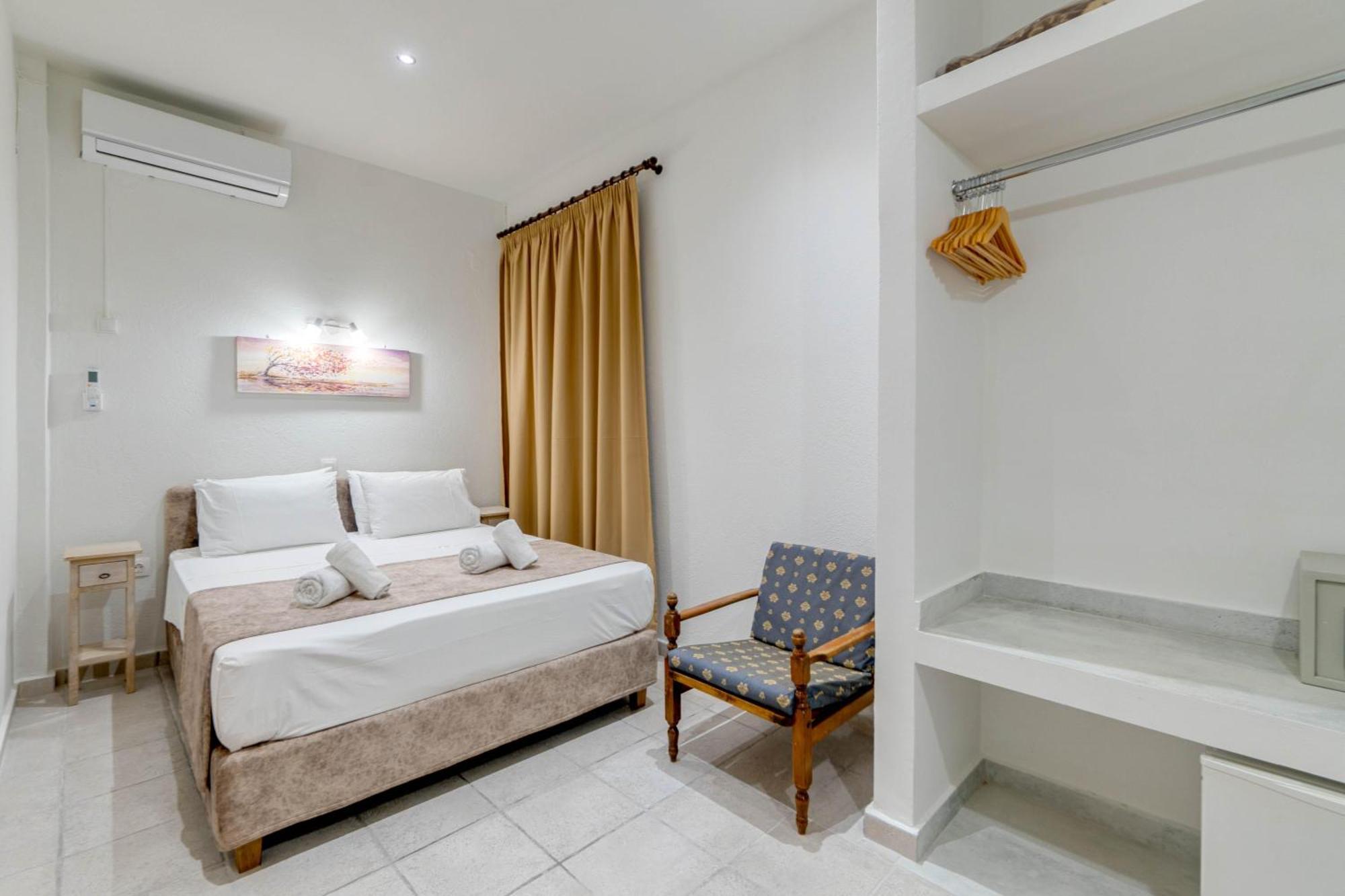 Angela Hotel & Apartments 고우비아 외부 사진